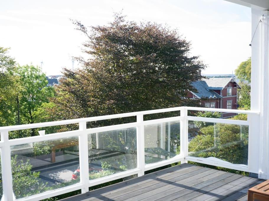 Ny Urban Leilighet Med Super Utsikt Haugesund Buitenkant foto